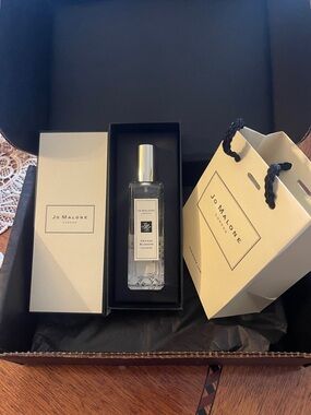 Jo Malone Orange Blossom Cologne 1 oz with additional sample scents